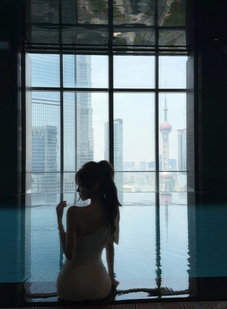城市生活人物配图